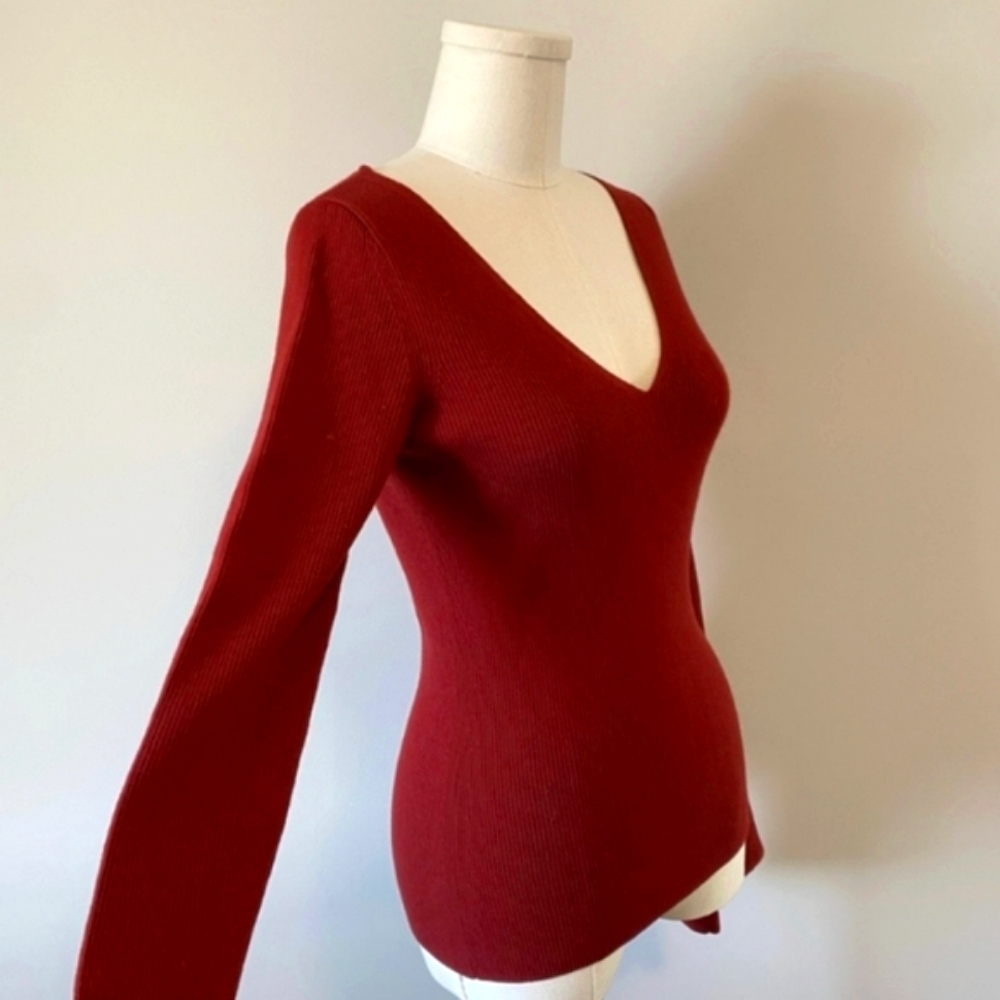 Aritzia WILFRED Merino Blend V-neck Sweater